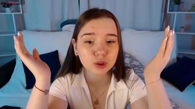 Image 8 of kira_babez Stream on Chaturbate on 14 months ago