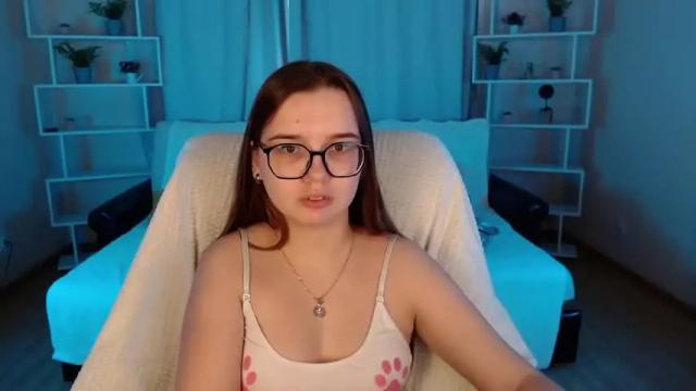 Image 10 of kira_babez Stream on Chaturbate on 14 months ago