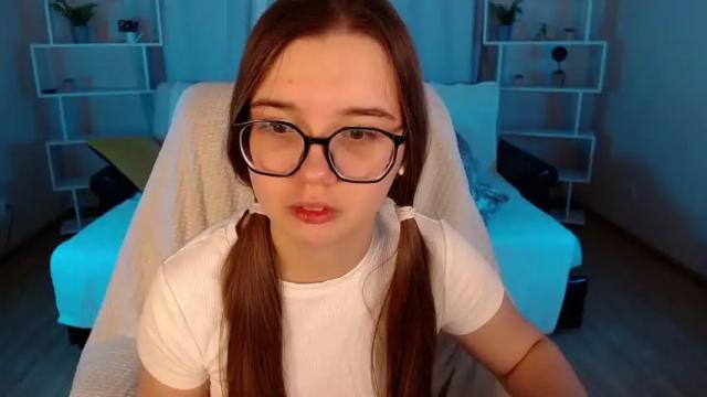 Image 11 of kira_babez Stream on Chaturbate on 14 months ago
