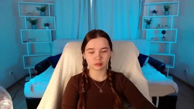 Image 12 of kira_babez Stream on Chaturbate on 14 months ago