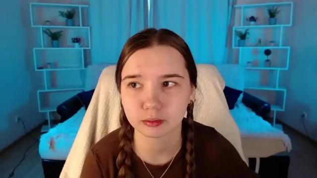 Image 8 of kira_babez Stream on Chaturbate on 14 months ago