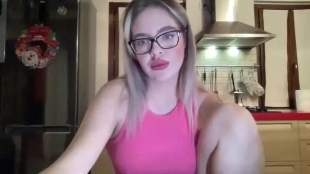 Image 8 of kira_hot_pussy Stream on Chaturbate on 18 months ago