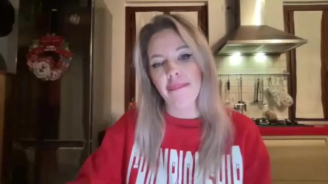 Image 12 of kira_hot_pussy Stream on Chaturbate on 18 months ago