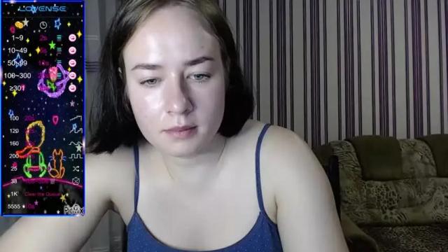 Image 10 of kira_johns Stream on Chaturbate on 18 months ago