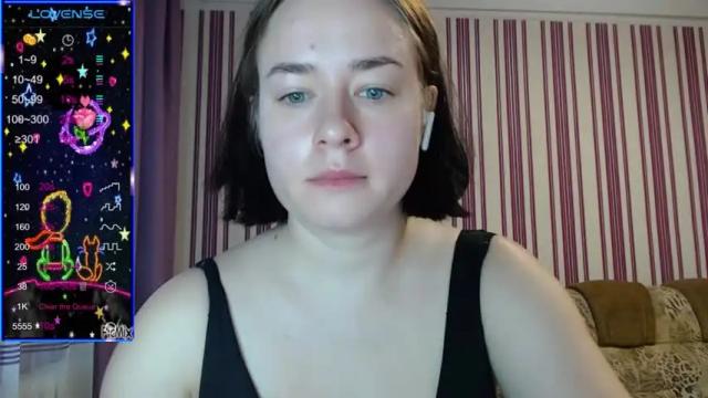 Image 10 of kira_johns Stream on Chaturbate on 18 months ago