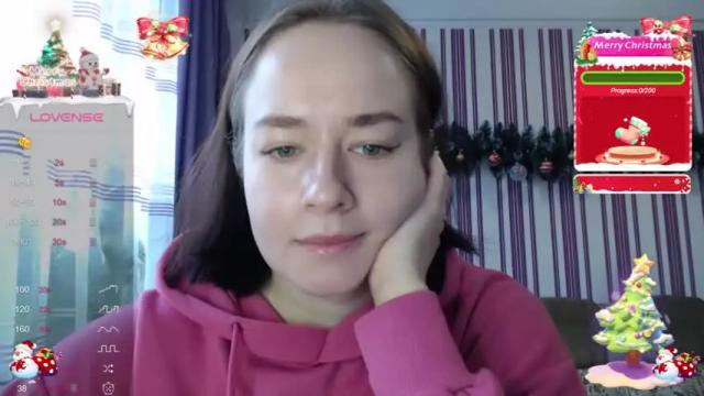Image 2 of kira_johns Stream on Chaturbate on 16 months ago