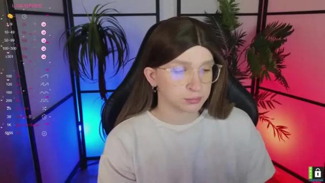 Image 11 of kira_long Stream on Chaturbate on 13 months ago