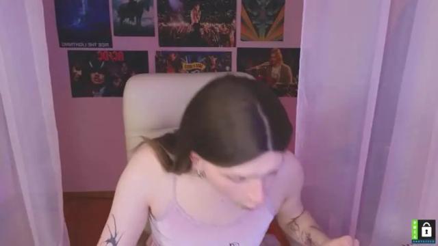 Image 10 of kira_long Stream on Chaturbate on 13 months ago