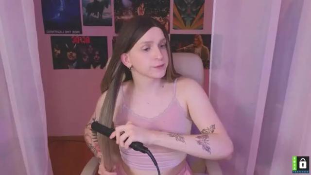 Image 6 of kira_long Stream on Chaturbate on 13 months ago