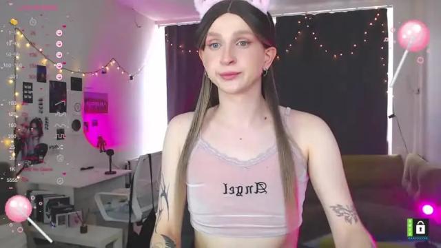 Image 12 of kira_long Stream on Chaturbate on 12 months ago