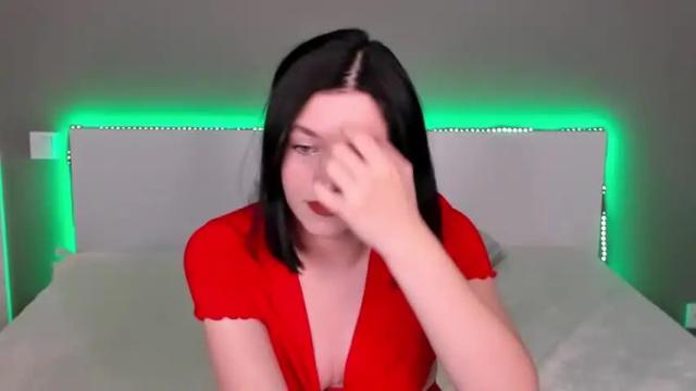 Image 3 of kira_lovelyx Stream on Chaturbate on 17 months ago