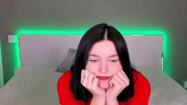 Image 4 of kira_lovelyx Stream on Chaturbate on 17 months ago