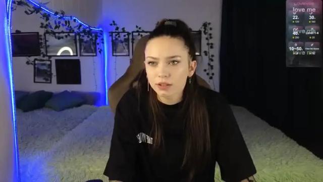 Image 2 of kira_low Stream on Chaturbate on 18 months ago