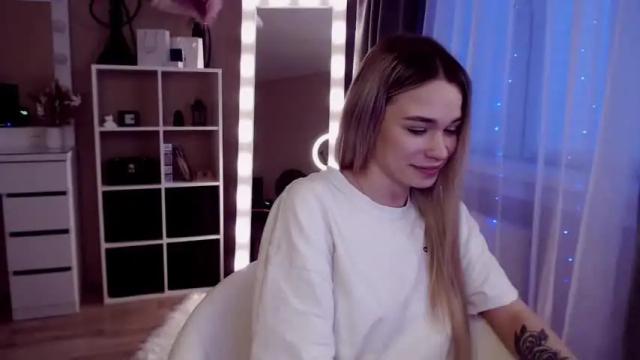 Image 12 of kira_lux Stream on Chaturbate on 17 months ago