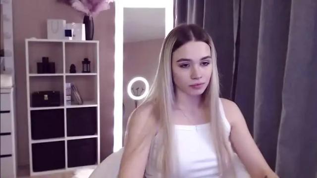 Image 10 of kira_lux Stream on Chaturbate on 17 months ago