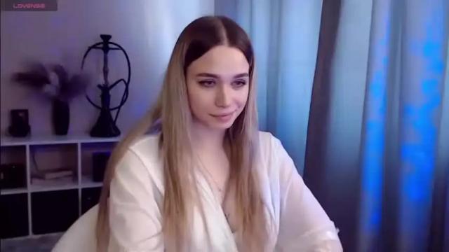 Image 10 of kira_lux Stream on Chaturbate on 15 months ago