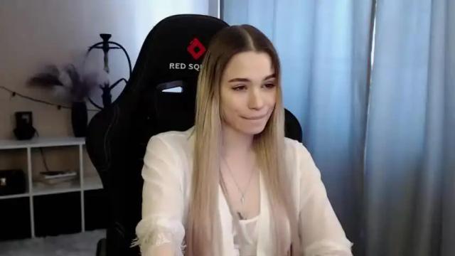 Image 11 of kira_lux Stream on Chaturbate on 15 months ago