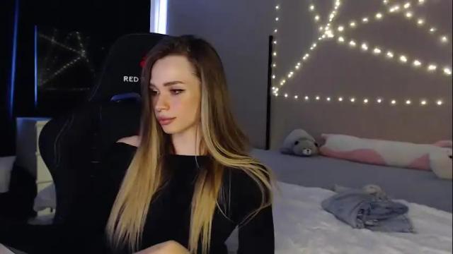 Image 11 of kira_lux Stream on Chaturbate on 1 month ago