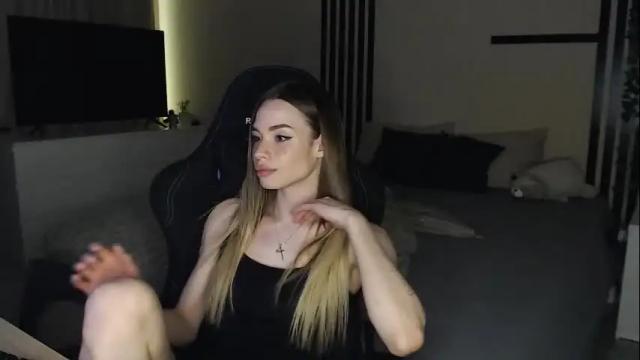 Image 12 of kira_lux Stream on Chaturbate on 1 month ago