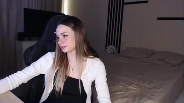 Thumbnail 2, kira_lux's Stream at Chaturbate, 1 month ago