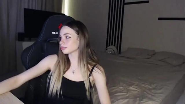 Image 6 of kira_lux Stream on Chaturbate on 1 month ago