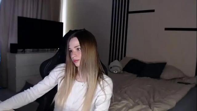 Thumbnail 2, kira_lux's Stream at Chaturbate, 1 month ago