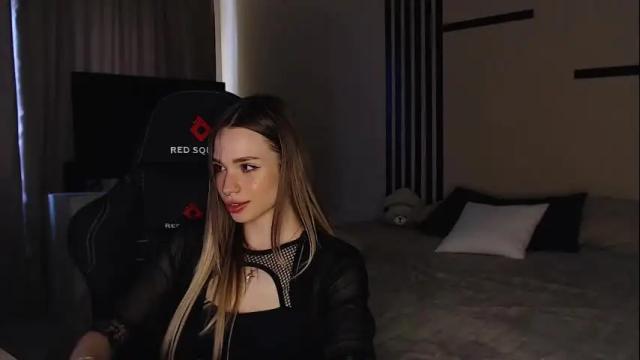 Image 10 of kira_lux Stream on Chaturbate on 1 month ago