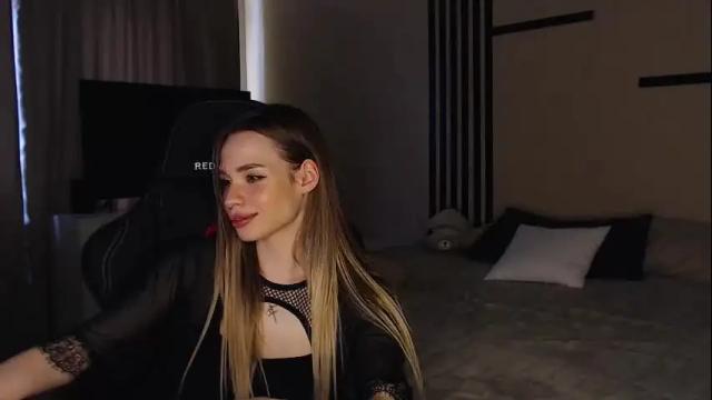Image 11 of kira_lux Stream on Chaturbate on 1 month ago