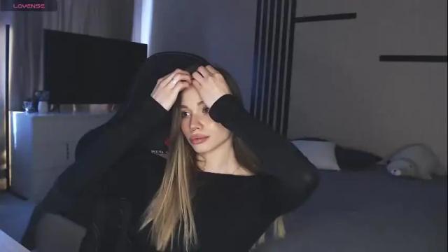Image 11 of kira_lux Stream on Chaturbate on 3 days ago