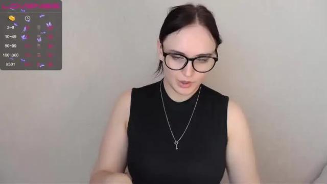 Image 10 of kira_maay Stream on Chaturbate on 12 months ago