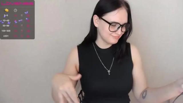 Image 4 of kira_maay Stream on Chaturbate on 12 months ago