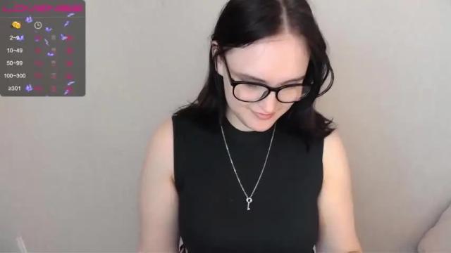 Image 6 of kira_maay Stream on Chaturbate on 12 months ago