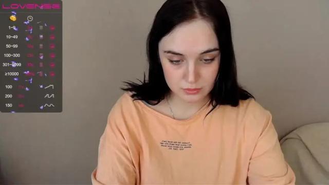 Image 12 of kira_maay Stream on Chaturbate on 15 months ago