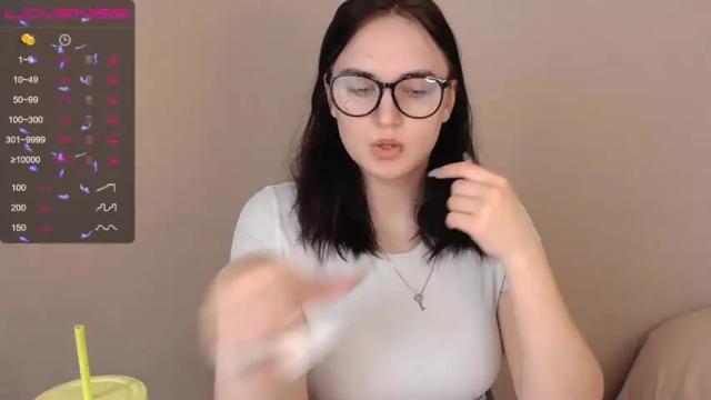 Image 7 of kira_maay Stream on Chaturbate on 14 months ago