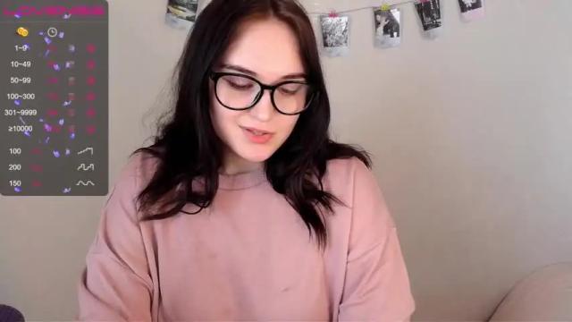 Image 10 of kira_maay Stream on Chaturbate on 14 months ago