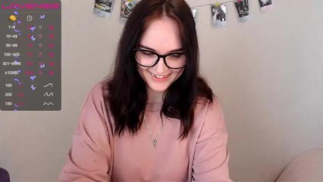 Image 12 of kira_maay Stream on Chaturbate on 14 months ago