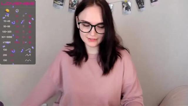 Image 3 of kira_maay Stream on Chaturbate on 14 months ago