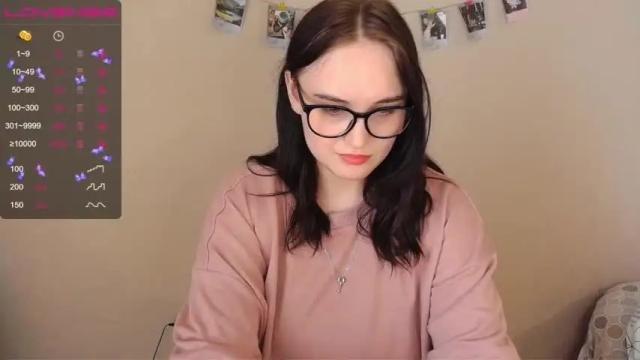 Image 7 of kira_maay Stream on Chaturbate on 14 months ago