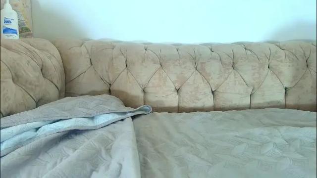 Image 6 of kira_mackenzie Stream on Chaturbate on 1 month ago