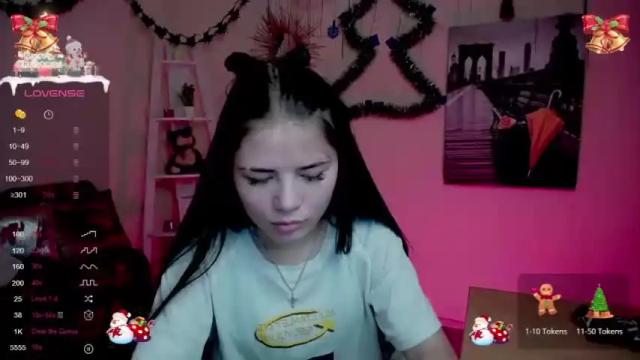 Image 3 of kira_x69 Stream on Chaturbate on 17 months ago