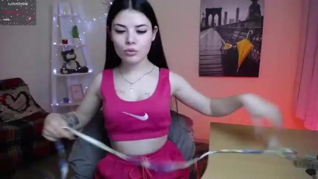 Image 12 of kira_x69 Stream on Chaturbate on 17 months ago