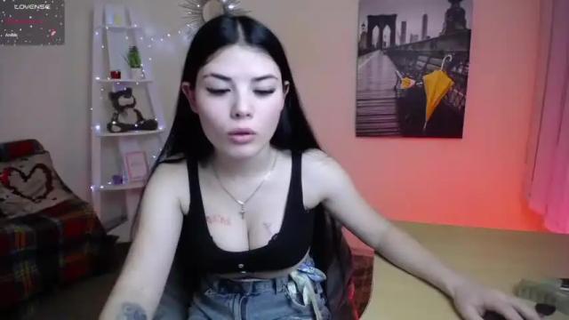 Image 6 of kira_x69 Stream on Chaturbate on 17 months ago