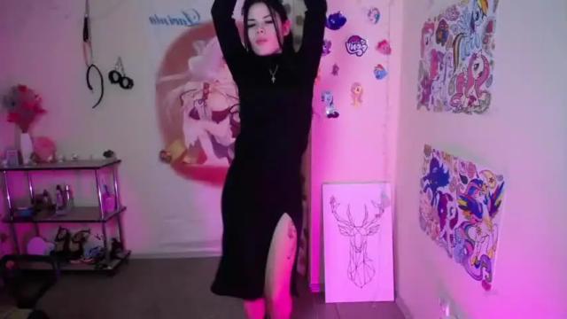 Image 10 of kira_x69 Stream on Chaturbate on 16 months ago