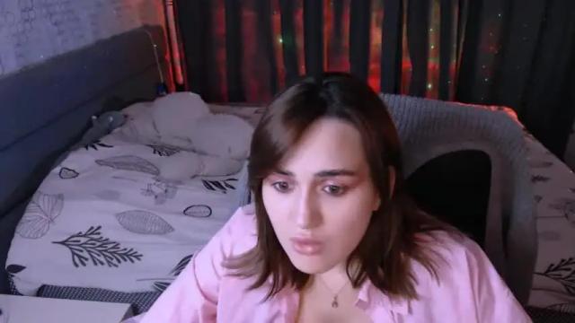 Image 3 of kira_yammy Stream on Chaturbate on 15 months ago