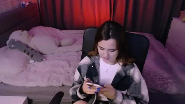 Image 6 of kira_yammy Stream on Chaturbate on 13 months ago