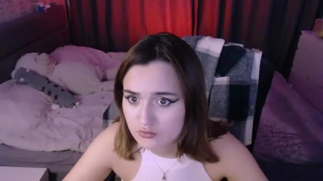 Image 8 of kira_yammy Stream on Chaturbate on 13 months ago