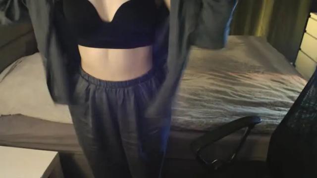 Image 11 of kira_yammy Stream on Chaturbate on 13 months ago