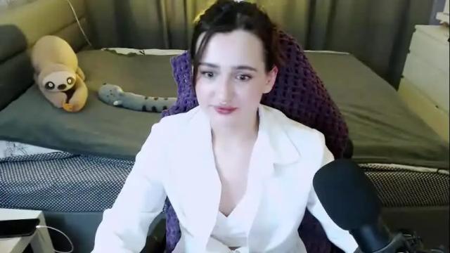 Image 8 of kira_yammy Stream on Chaturbate on 14 days ago