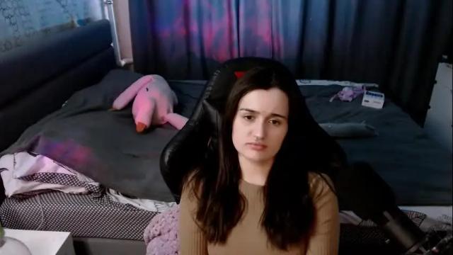 Image 12 of kira_yammy Stream on Chaturbate on 4 months ago