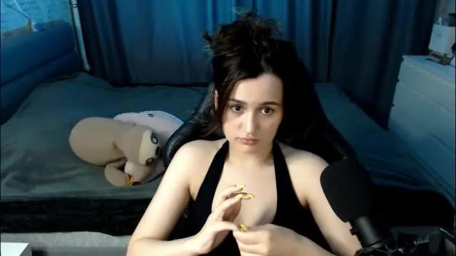 Image 3 of kira_yammy Stream on Chaturbate on 3 months ago